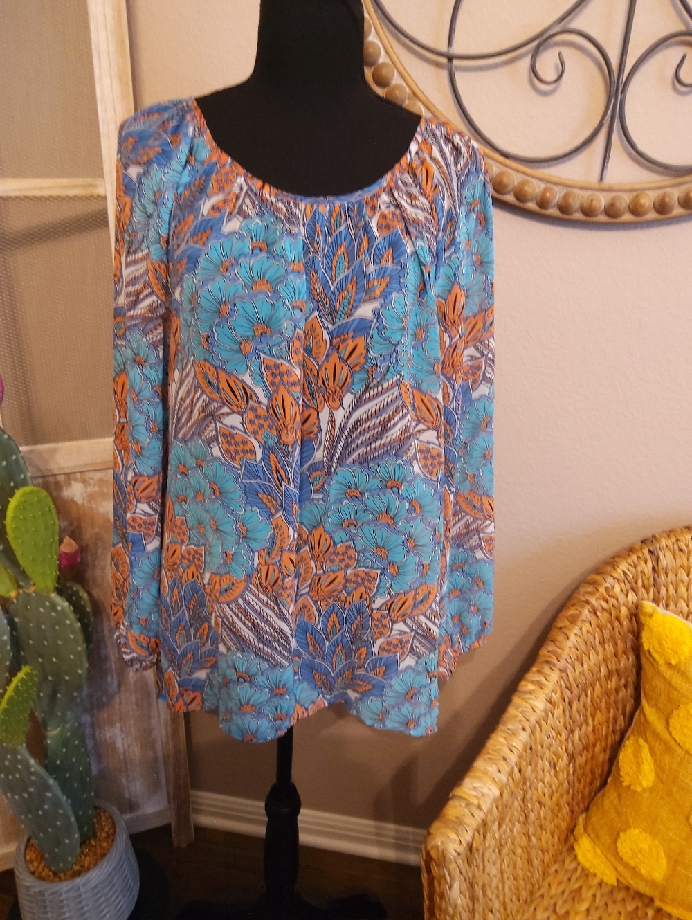 Karen Kane Blue & Orange Floral Scoop-Neck Tunic
